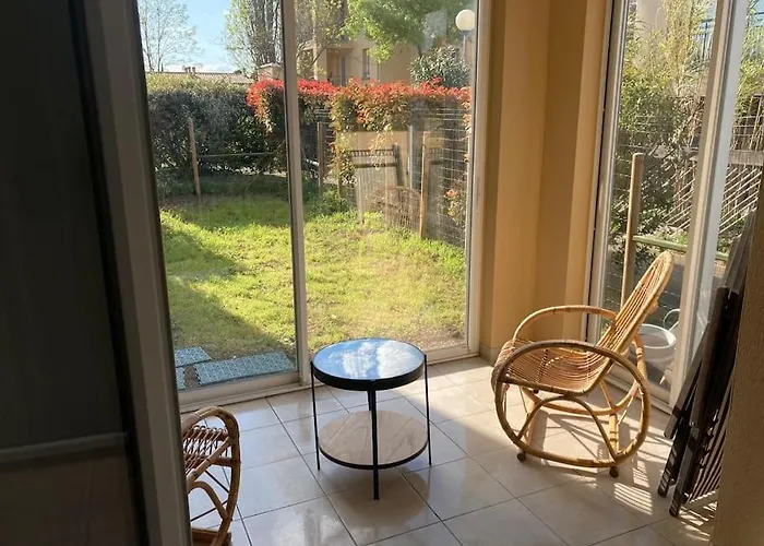 Apartamento Tres Calme, Rdc, 800 M De La Cite Medievale Classee Au Patrimoine De L'unesco Carcasona